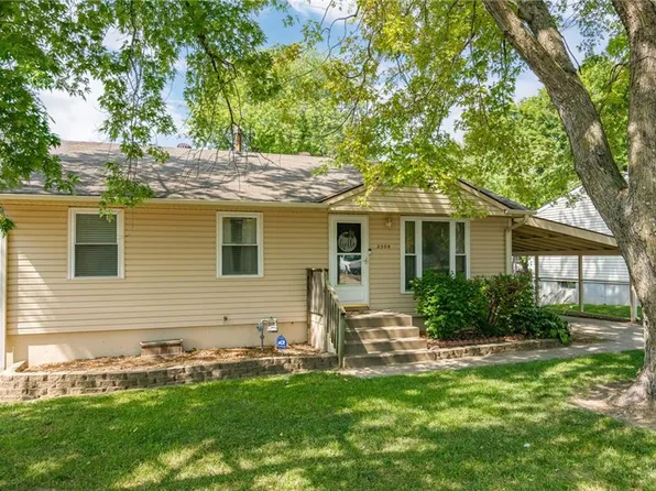 2504 Cardinal Ln, Saint Joseph, MO 64503