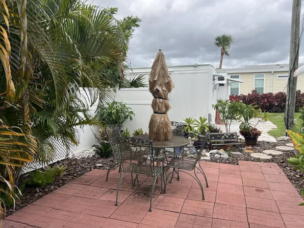 3528 14th St W #E015, Bradenton, FL 34205