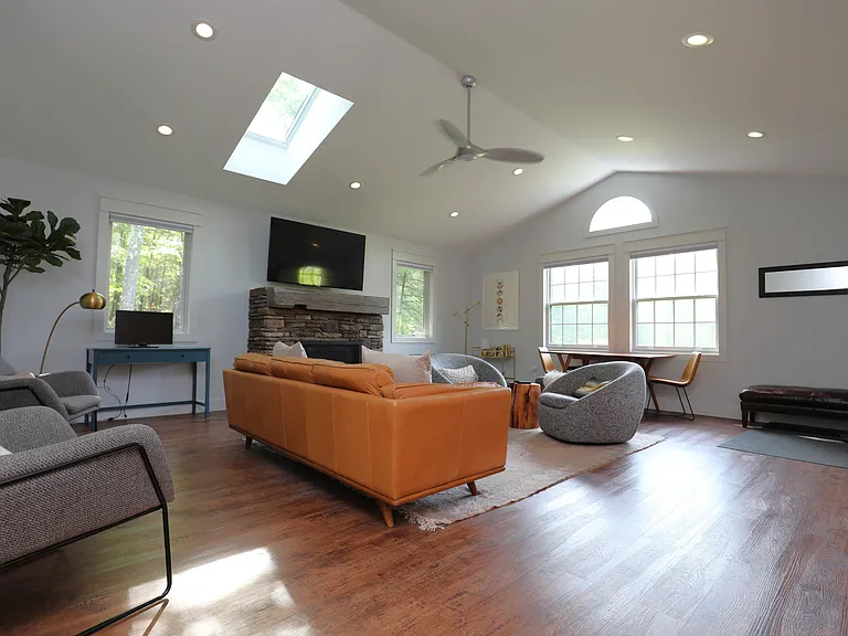 36 Northwoods Rd — Photo 7