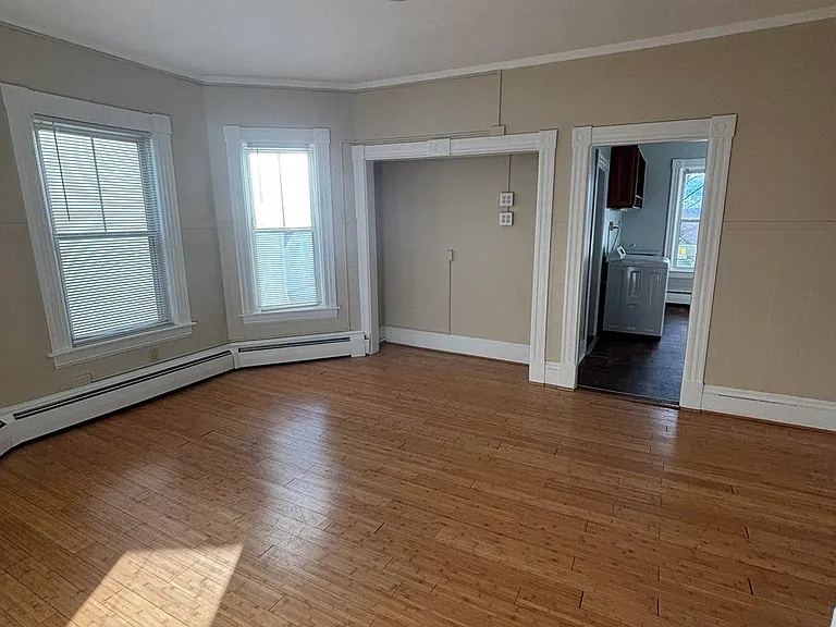 100 Ashland St #2 — Photo 4
