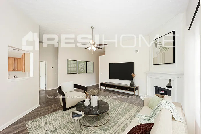 7558 Woodbine Pl — Photo 5