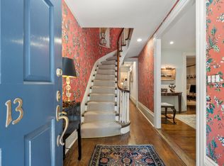 13 W Cedar St, Boston, MA 02108