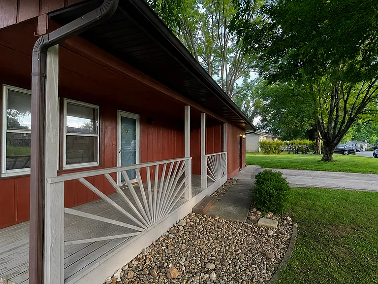3805 S Valmore Ave — Photo 35