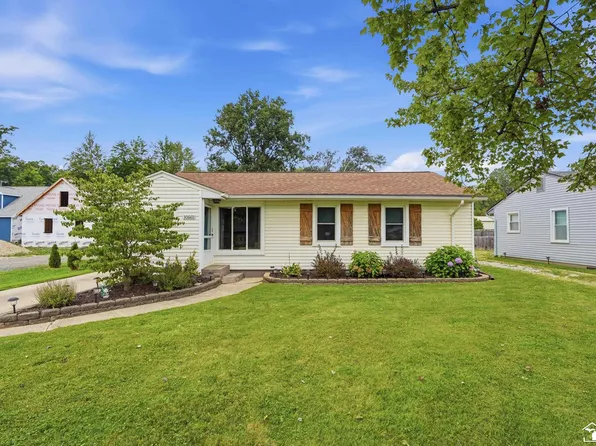 30660 West Rd, New Boston, MI 48164