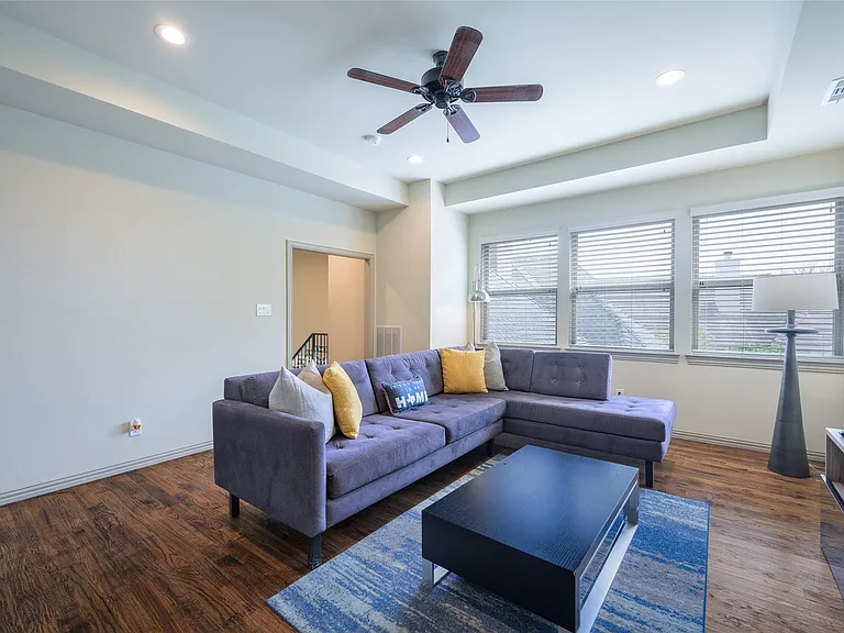 5624 Gillum Dr — Photo 27