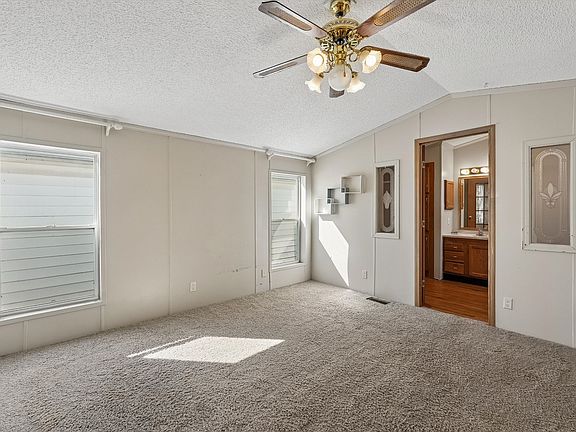 2nd image of 3000 SE Liberty Dr