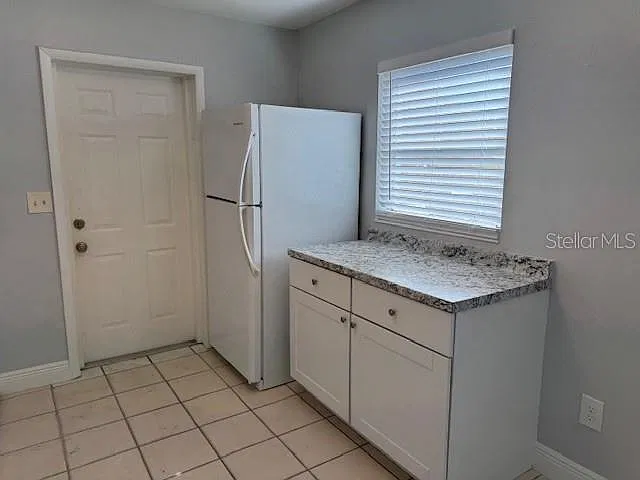 2 bed, 1.0 bath, 648 sqft, $1,300 — Photo 4