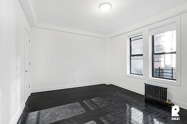 Rented by REZI | media 65