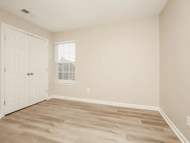 1103 Phelissa Dr — Photo 15
