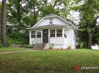 1323 Park Row St, Lake Geneva, WI 53147