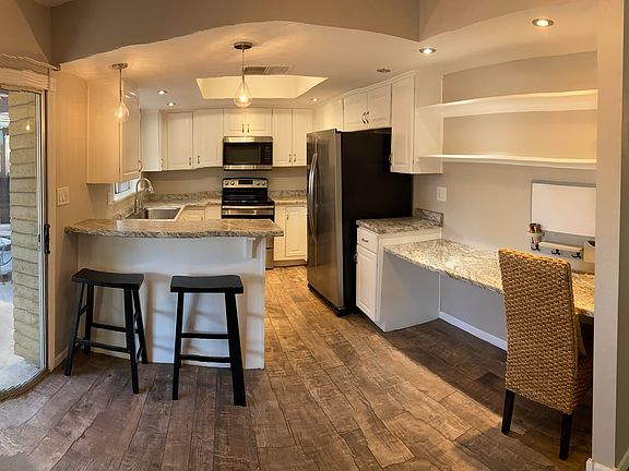 3rd image of 102 W Loma Vista Dr APT 104
