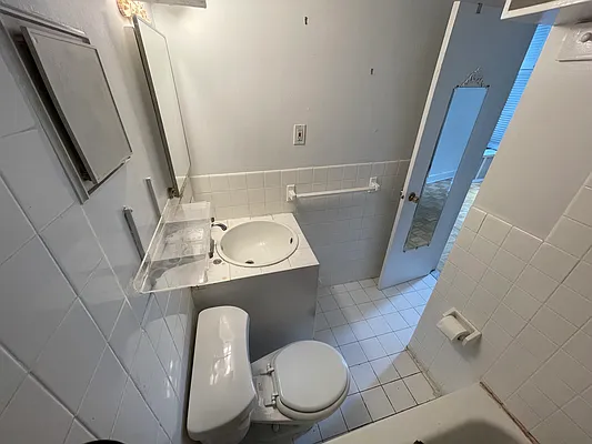 Rented by R New York | media 7