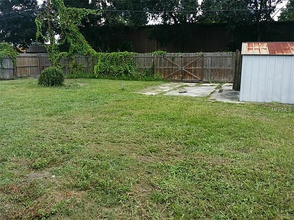 5th image of 906 E Shadowlawn Ave