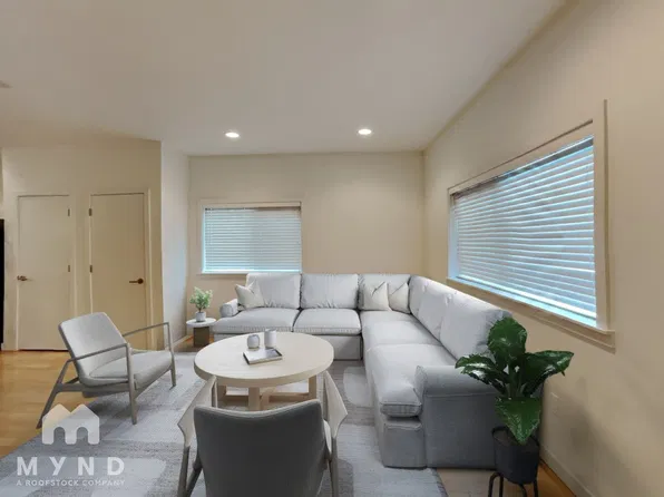 4206 S Greenbelt Station Dr, Seattle, WA 98118