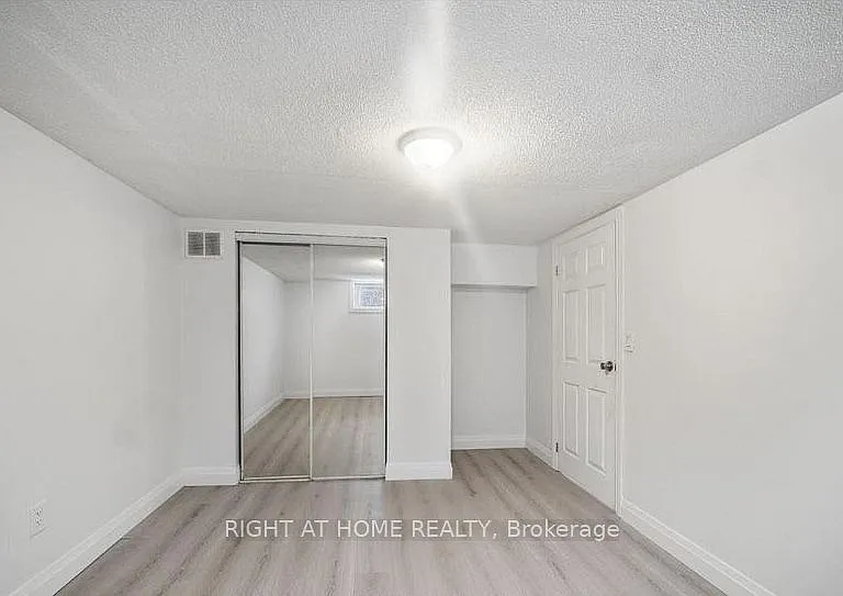 484 Phillip Murray Ave #LOWER — Photo 6