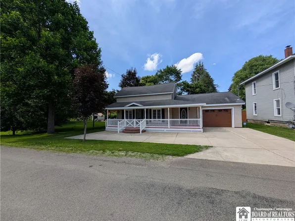5 Maple St, Sinclairville, NY 14782