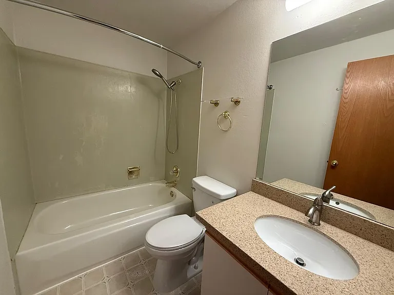 9805 NE 124th St #107 — Photo 18