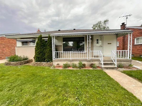 677 Belton St, Garden City, MI 48135