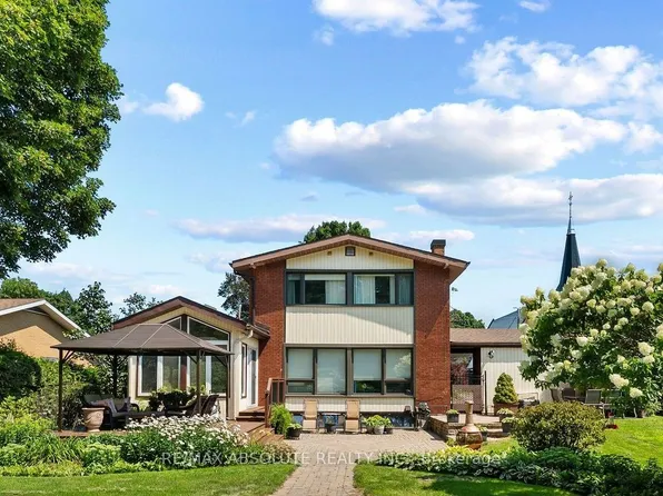 290 Harrington St, Arnprior, ON K7S 2V1