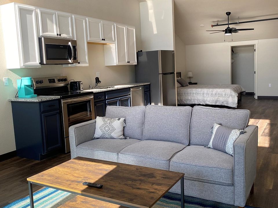 1st image of 1224 S Pioneer Way