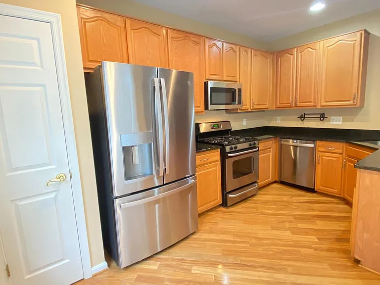 9656 Potters Hill Cir — Photo 4