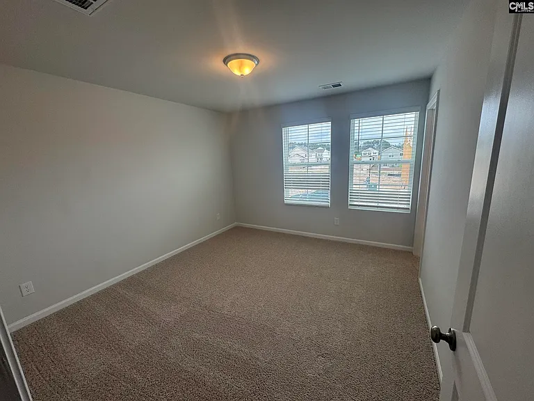 141 Cary Ln — Photo 16