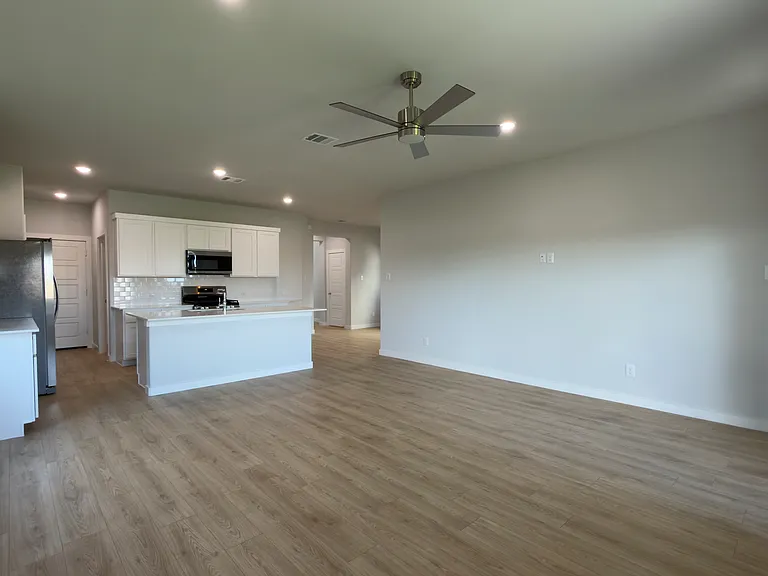 120 Millwood Rd — Photo 16