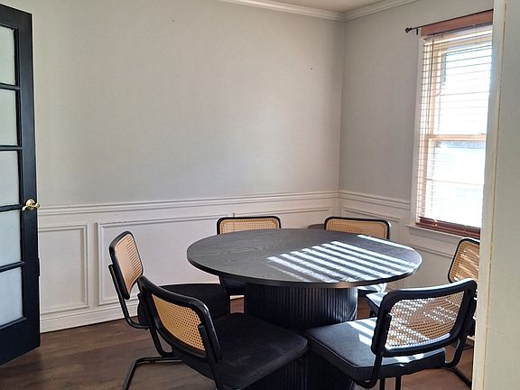 4th image of 631 Todd Cir