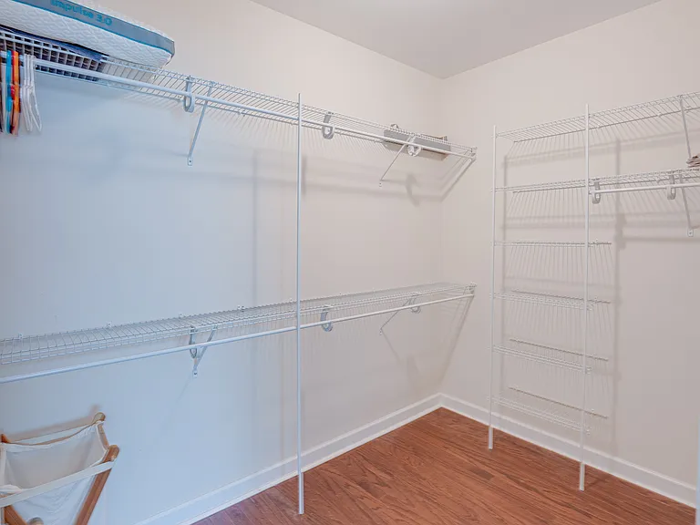 351 Amalfi Dr — Photo 10