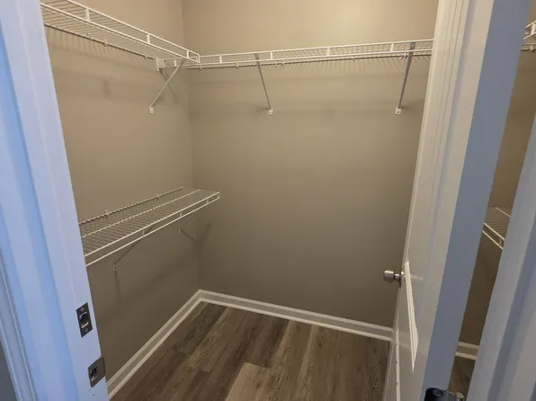 117 Woodsbrook Pl, Huntsville, AL 35756