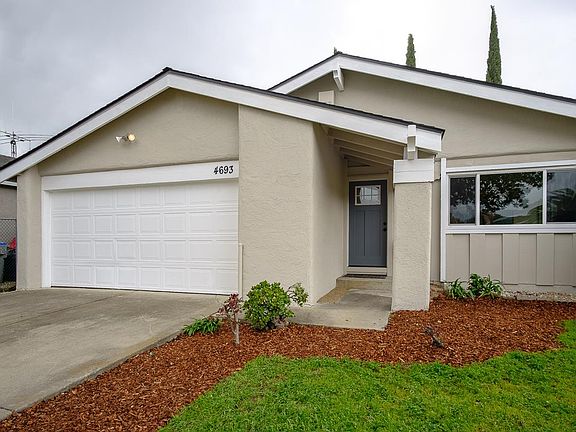 4th image of 4693 Holycon Cir