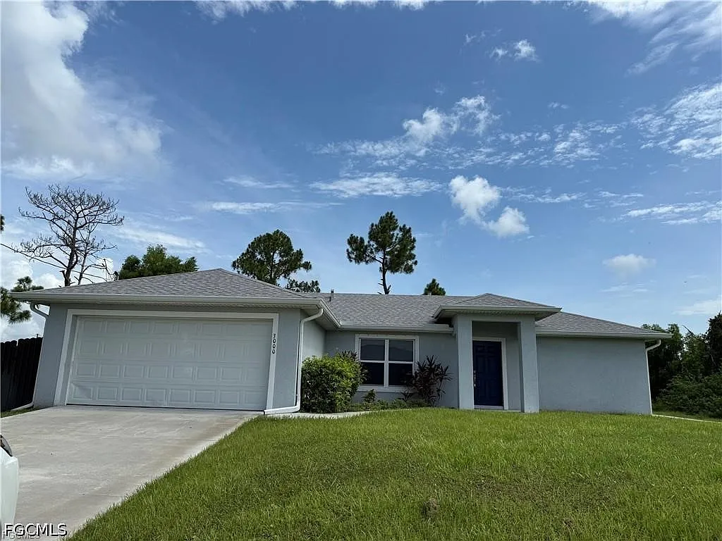3 bed, 2.0 bath, 1291 sqft, $2,300 — Photo 1