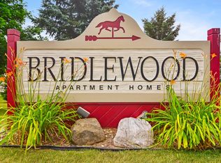 N30W23913 Green Rd APT 1, Pewaukee, WI 53072