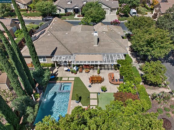 3rd image of 4 Pardi Ln
