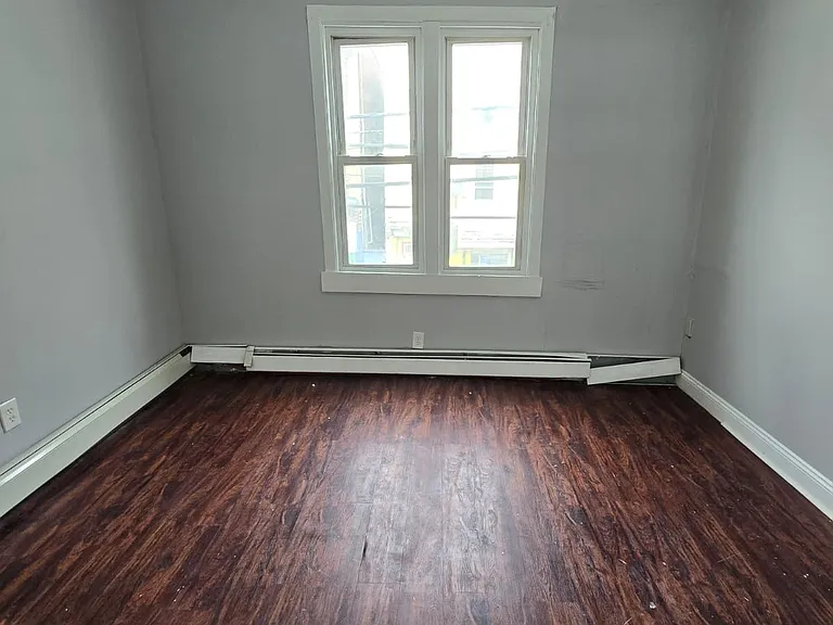 122 16th Ave #2R — Photo 9