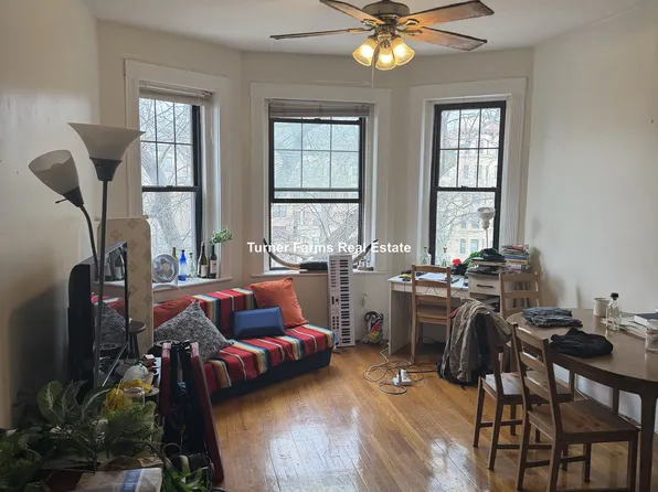 1412 Commonwealth Ave APT 15, Brighton, MA 02135