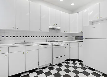 Rented by CitySites Real Estate Group