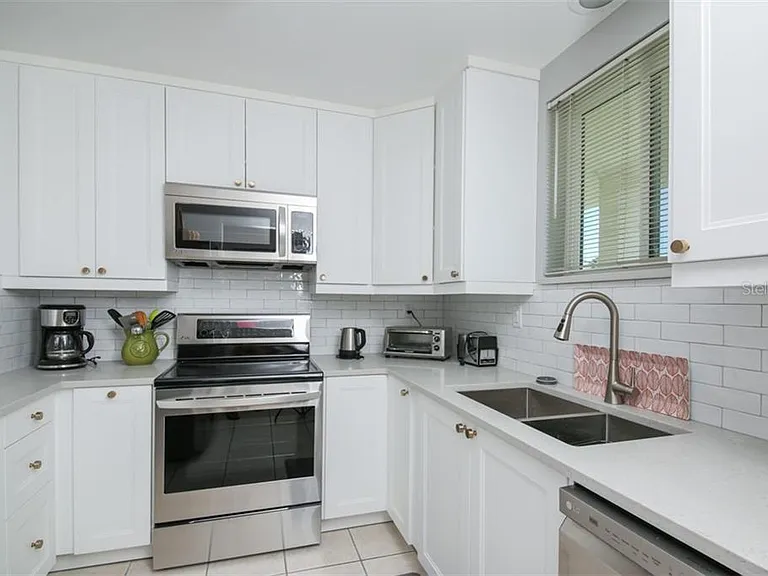 500 S Washington Dr #26B — Photo 7