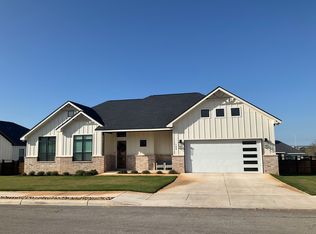 144 Woodbridge Dr, La Vernia, TX 78121