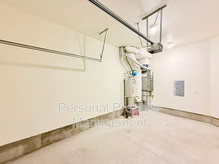 855 NW Ivy St — Photo 30