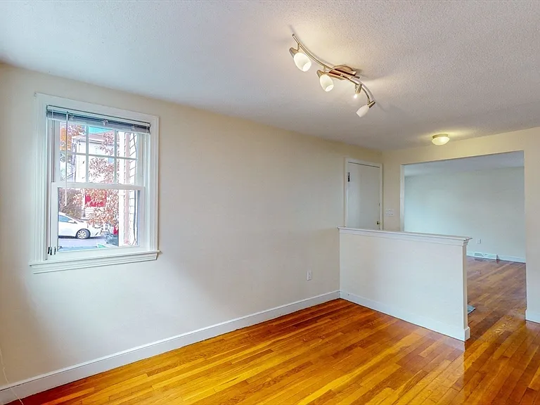 17 King St #2 — Photo 7