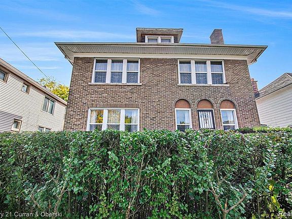 2nd image of 2327-2329 Sturtevant St #1