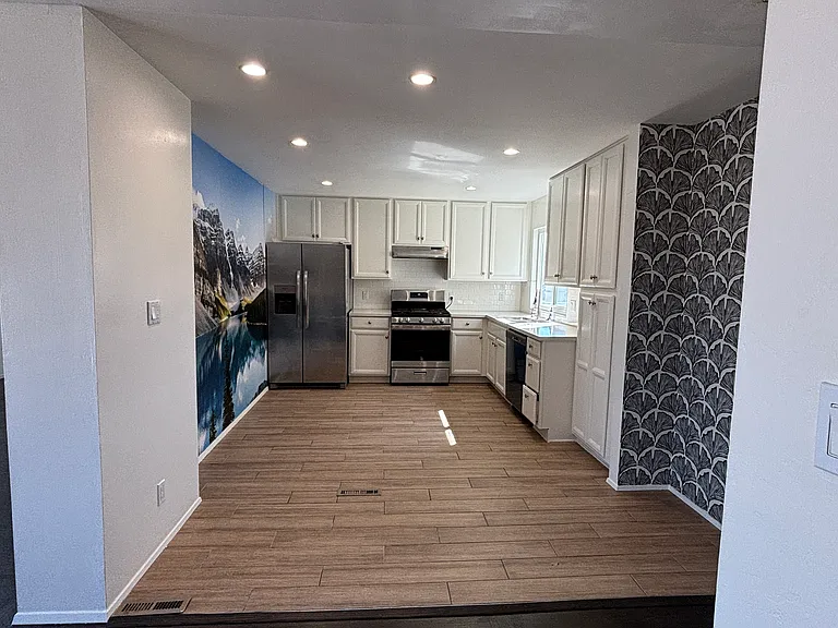 1752 Lane St — Photo 6