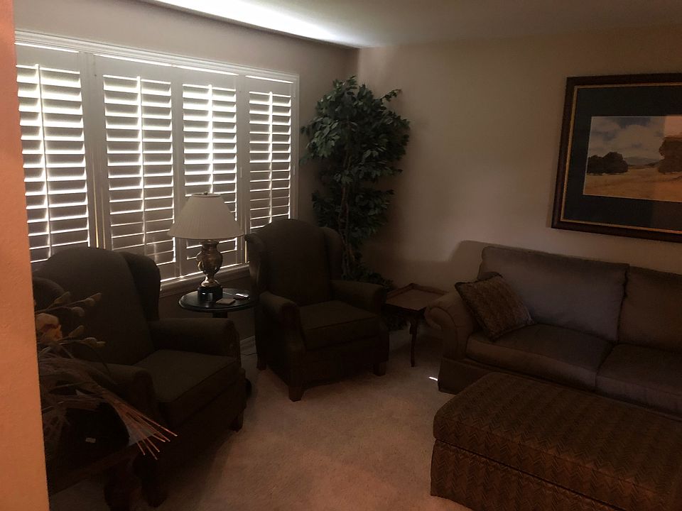 1st image of 2415 La Casa Dr