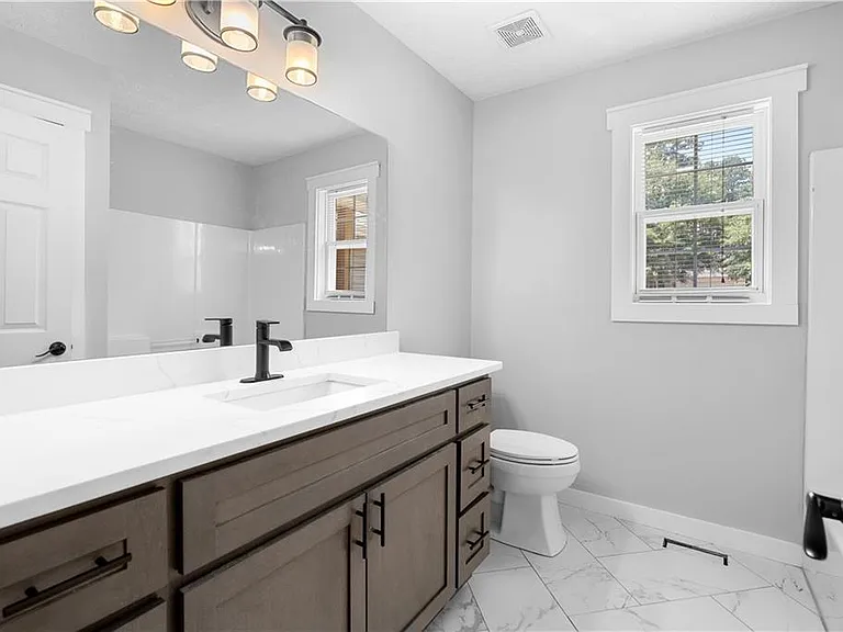141 Poplar Way — Photo 36