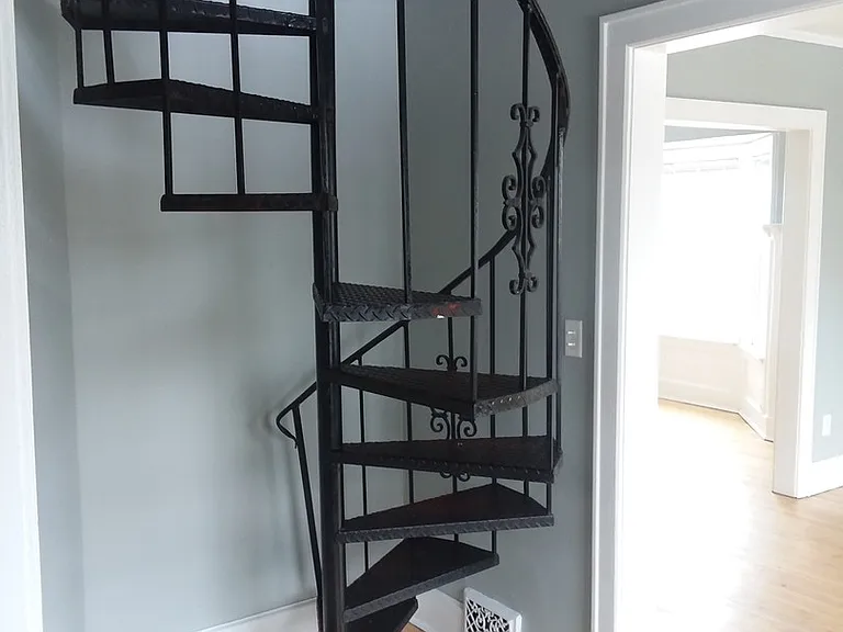 Large Spacious 4 Bedroom UPPER with Large Living Room and Dining Area!! — Photo 3