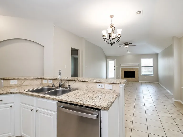 129 Arbordale Way — Photo 6
