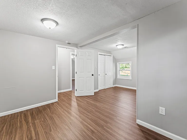 33020 W 82nd St — Photo 17