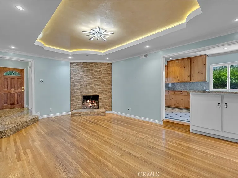 5452 Halbrent Ave — Photo 5