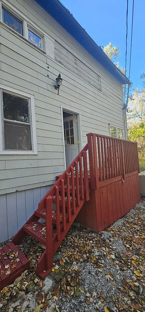 Cozy Single Bedroom Apartment Within a Picturesque Tri-Plex - All Utilities Included in Price! — Photo 1
